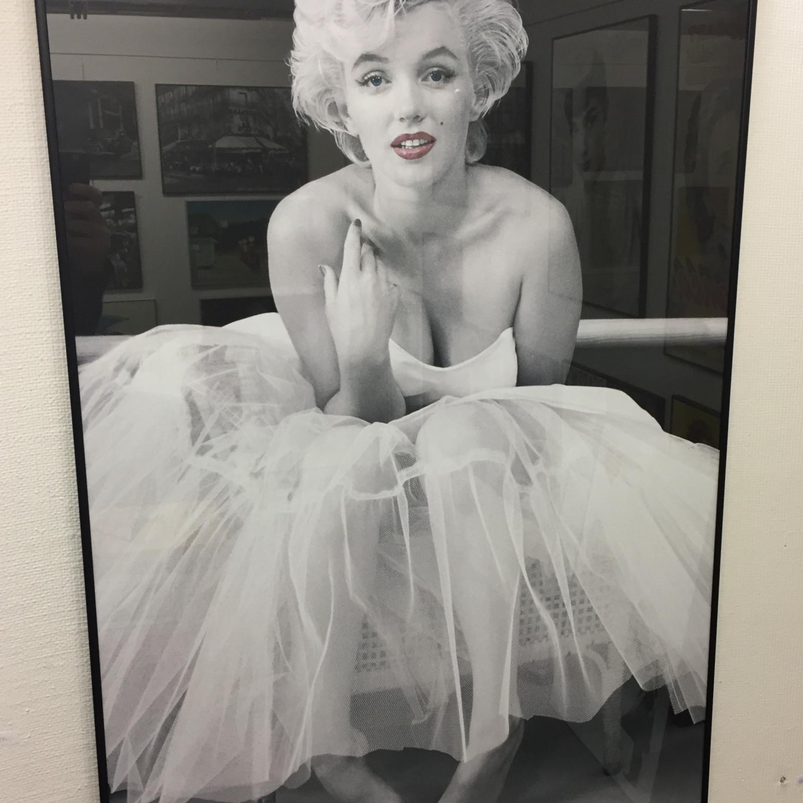 Kehystys Helsinki Kehystamo Inter Art Marilyn Monroe Balleriina
